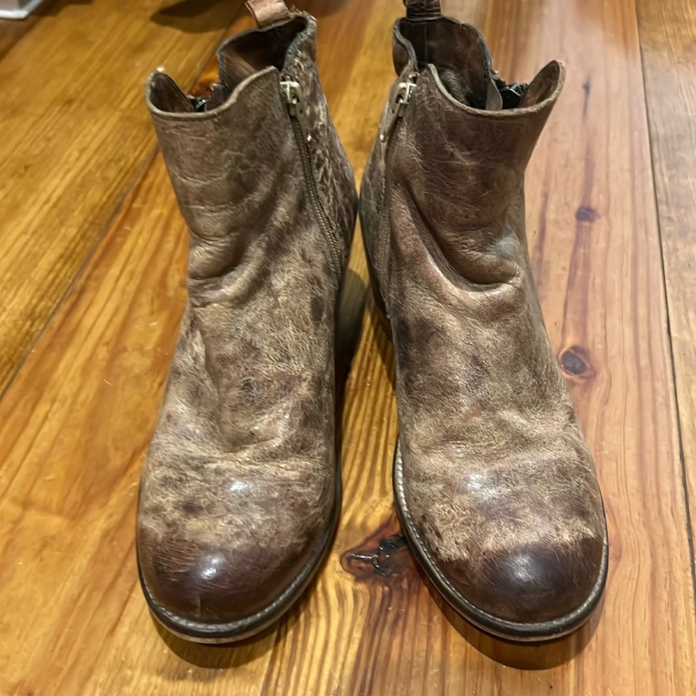 Super cute Diba True genuine leather bootie